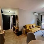 Nicea Inn Blue