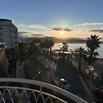 Beach Front, Superbe Appartement Pour 4 Personnes