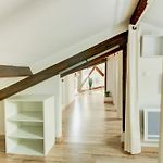 Joli loft mansardé