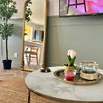 Modern & Cosy 3 Bedrooms Train Tramway