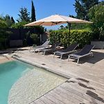 Superbe villa piscine proche ville et mer au calme
