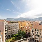 Open Sky Terrace Lage 1 Bdr & Parking