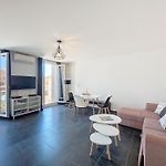 Nestor&Jeeves - Gioffredo Bello - Central - Near Beach
