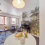 Nestor&Jeeves - Escapade - Central - Near Beach