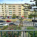 Gorgeous Oceanfront Apartment Promenade