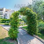 Nice Absea jardin et piscine