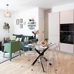 L52 Staywizus - 2Bdr Massena Central, 2 Min From The Beach Ac