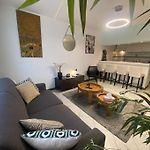 Grand Studio très bien situé!