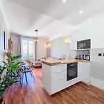 Nestor&Jeeves - Fei Home - Port - Modern