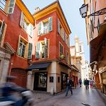 Cœur du Vieux Nice: bel appartement moderne rénové