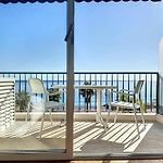 Seaview Promenade des Anglais 2brs apartment Parking cars 1800 kg max