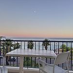 Seaview Promenade des Anglais 2brs apartment Parking cars 1800 kg max
