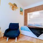 Haliviera - Golden Square, 1Min From Beach