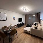 Olympie, Airport, Train And Tram Station Fully Equipped For 3 Peoples