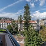 Elegant Condo With Balconies In The Heart Of Nice