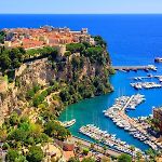 Ancienne bâtisse en plein coeur du port avec clim