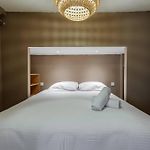 Chic Old Town Apartment