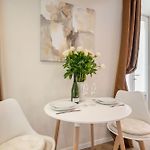 Elegant Jacuzzi Loft In Central Massena