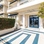 Promenade des Anglais 2 Bdr Large Terrace