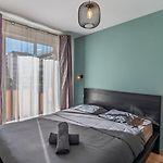 Beautiful 3 Room Apartment - Parking -Centre -Tram
