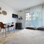 Studio calme avec balcon proche du port de Nice