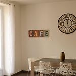 Hype-Center Balcony 3Br Ac Near Tram For6 Guests