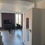 3-R Bright, Beach Within 15 Min Walk