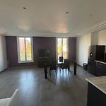 3-R Bright, Beach Within 15 Min Walk