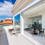 New - Sea View - Splendid Apartment
