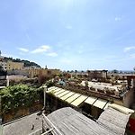 ApartHotel Riviera Nice Côte d\'Azur - Old Town - Studio AC - Sea View - 50m Promenade des Anglais- LA MAISON LINDA
