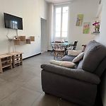 Two Bedroom Apartment Near Old Town