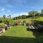 Spacieux appartement, Jardin, vue mer, calme