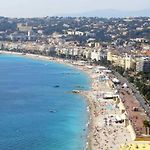Superbe Appartement 2 pièces Lumineux, Proche de la plage, Climatisé