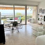 Quiet Flat With View And Swimming Pool