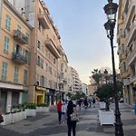 Studio Mansarde Plein Centre Et A 5 Mn Des Plages