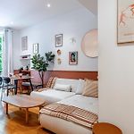 New! Remodeled Appartement In The Heart Of Nice, Beach 3 Min, 2Br, Ac, Elevator, Amazing Little Terrace, Best Location!