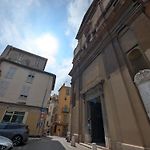 Studio au calme dans le quartier animé du vieux Nice
