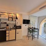 ⁂ Studio Vieux-Nice Climatise: Charme Commodites