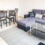 Lympia - One Bedroom Apartment Near The Port