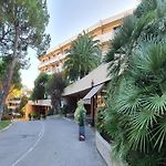 Apartment In Nice With Sea Views