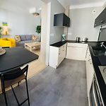 Bel Appartement Spacieux Avec Joli Balcon Arbore, Calme, Bien Situe, Centre Ville