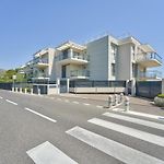 Lovely 1Br With Garden, Private Parking & Sea View