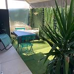 NICE VIEW Jolie Studio avec Jardin