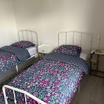 Beautiful 3 Bedroom Apartment With Nice Garden