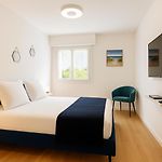 Appartement Confortable Avec Balcon - Proche Gare Riquier Sncf