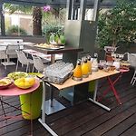 Esatitude Hotel