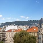 Nice Renting - Hugo - Luxury Honeymoon Suite Terrace Park View Free Parking