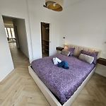 Beautiful 3 Rooms, Carre D \'Or