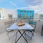 Sunny Studio On A High Floor With Terrace