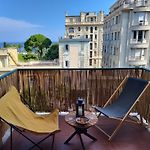 2P cosy avec terrasse, vue mer&plages à pied